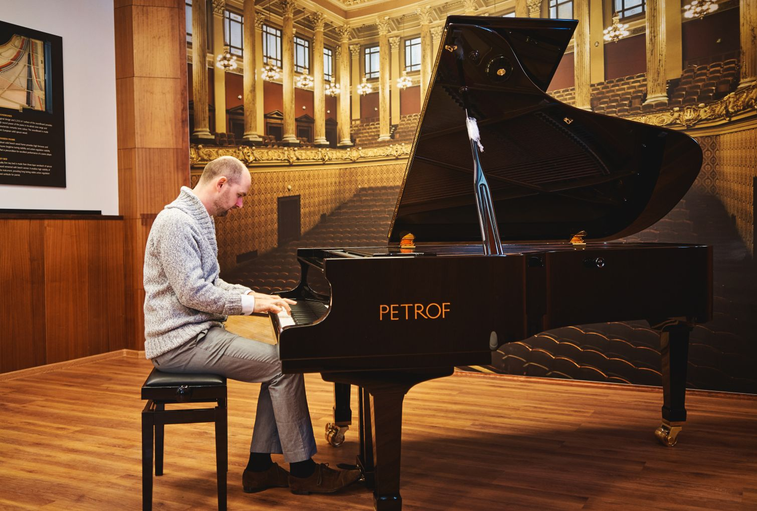 Robert Poortinga wird neues Mitglied der PETROF Art Family